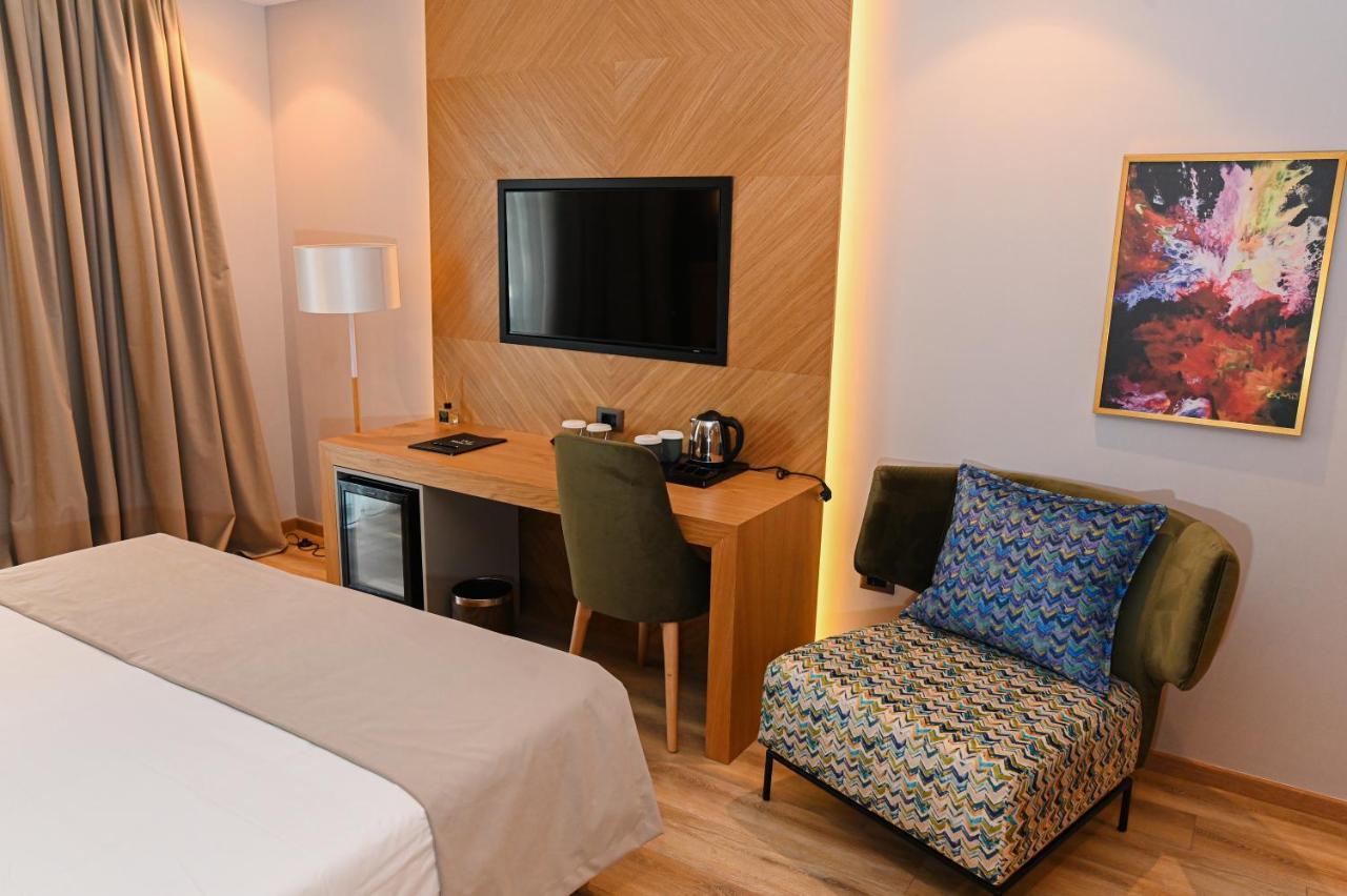 White Hill Hotel, Spa & Conferences Дуррес Екстер'єр фото