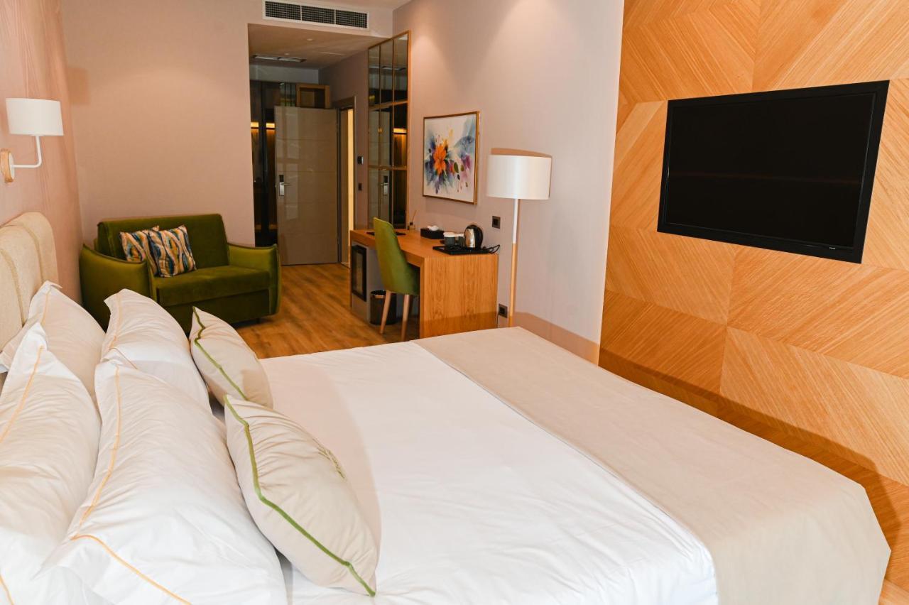 White Hill Hotel, Spa & Conferences Дуррес Екстер'єр фото