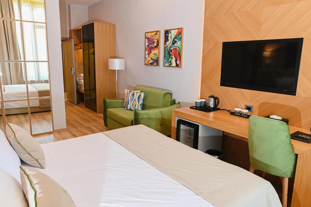 White Hill Hotel, Spa & Conferences Дуррес Екстер'єр фото